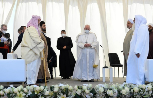 Papa Francisco faz visita histórica ao Iraque